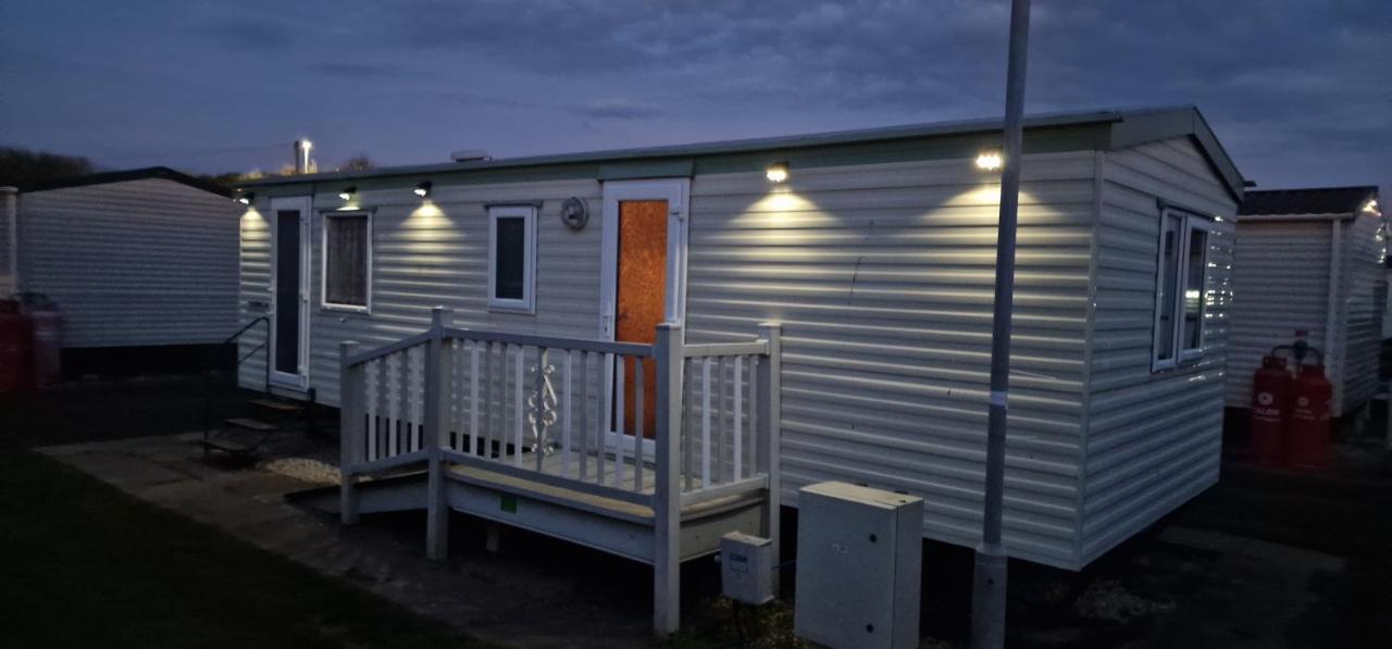 Staycation Coastfields Holiday Park Jg84 Инголдмелс Экстерьер фото